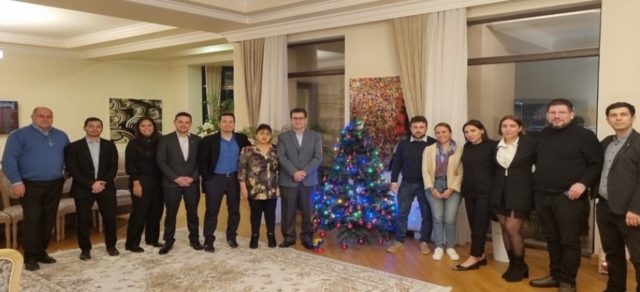 Embajada de Colombia se reunió con connacionales residentes en Azerbaiyán